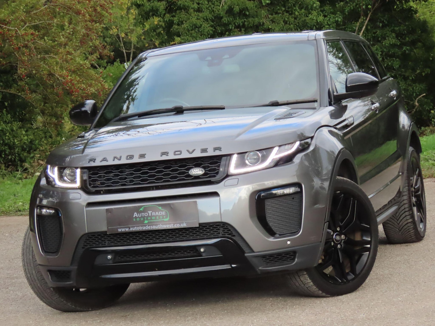 Used Land Rover Range Rover Evoque 2016 for sale - 76060500: Photo 2