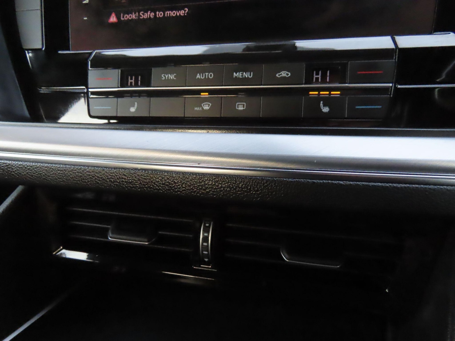 Used Volkswagen Touareg 2019 for sale - 77091496: Photo 13