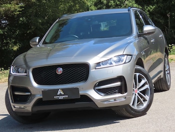 Used Jaguar F-Pace 2017 for sale - 79399396: Photo