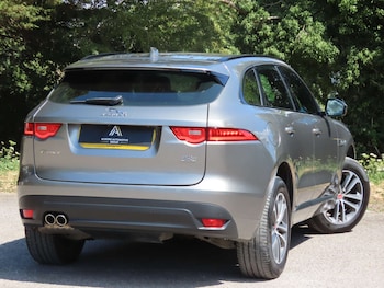 Used Jaguar F-Pace 2017 for sale - 79399396: Photo