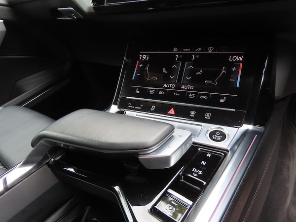 Used Audi e-tron 2022 for sale - 75414506: Photo 13