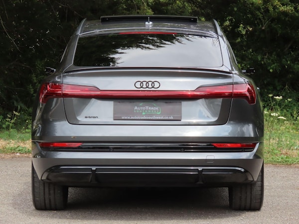 Used Audi e-tron 2022 for sale - 75414506: Photo 6