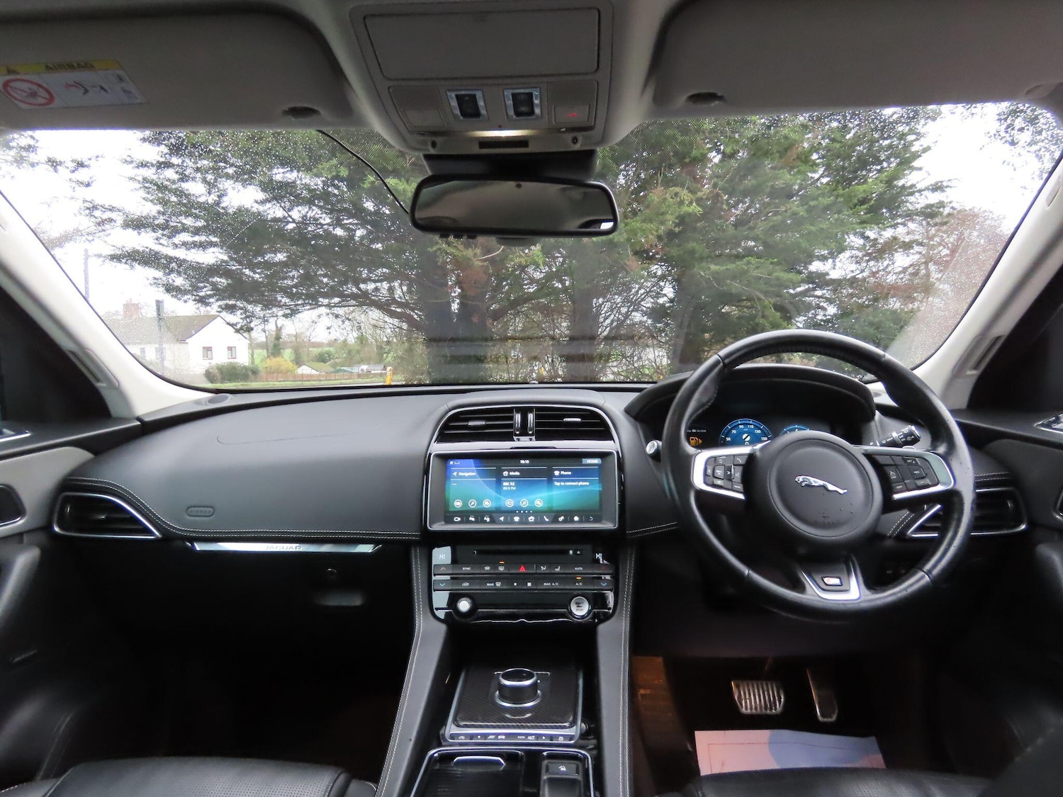 Used Jaguar F-Pace 2017 for sale - 76976166: Photo 8