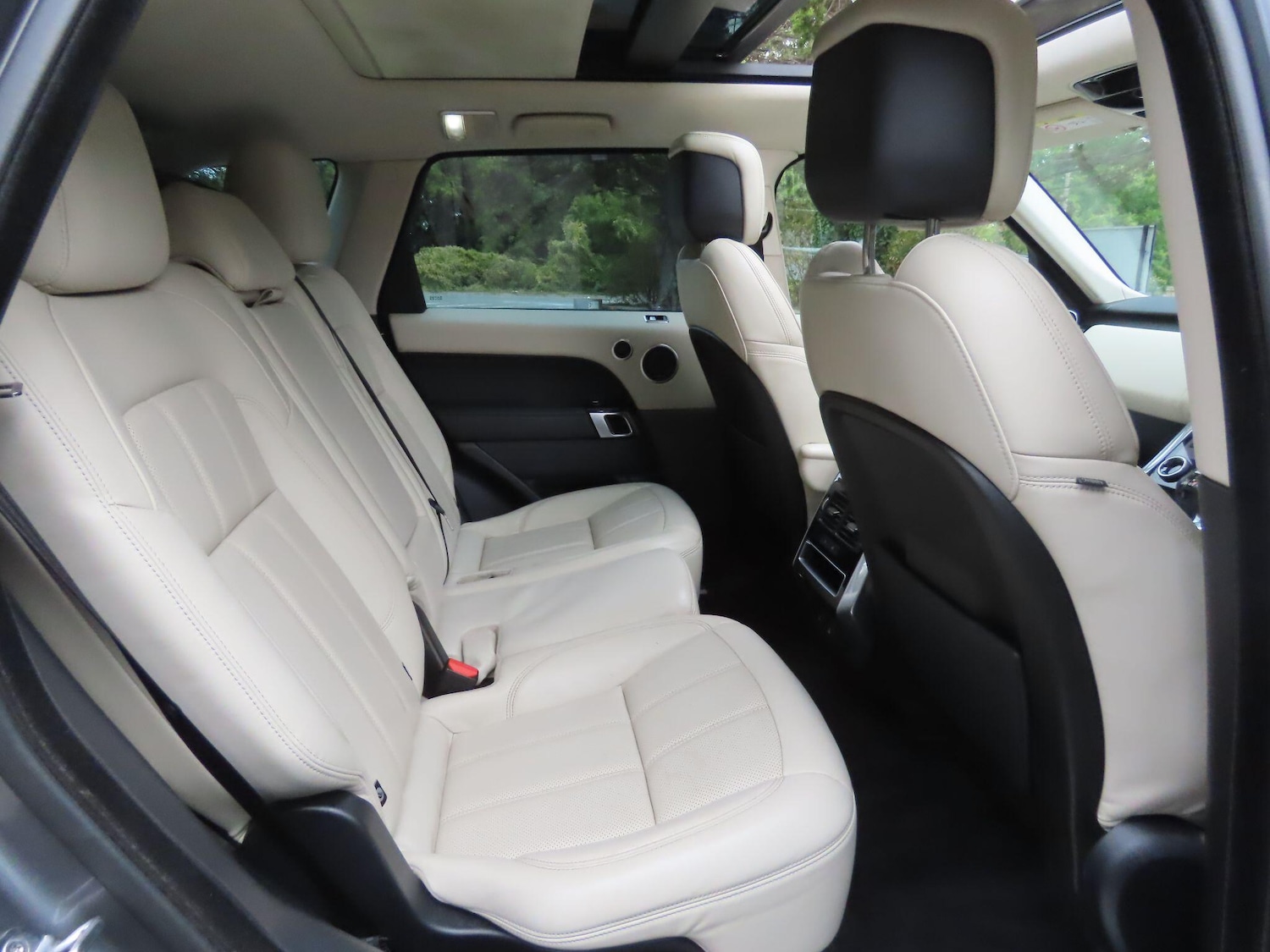 Used Land Rover Range Rover Sport 2017 for sale - 76167396: Photo 10