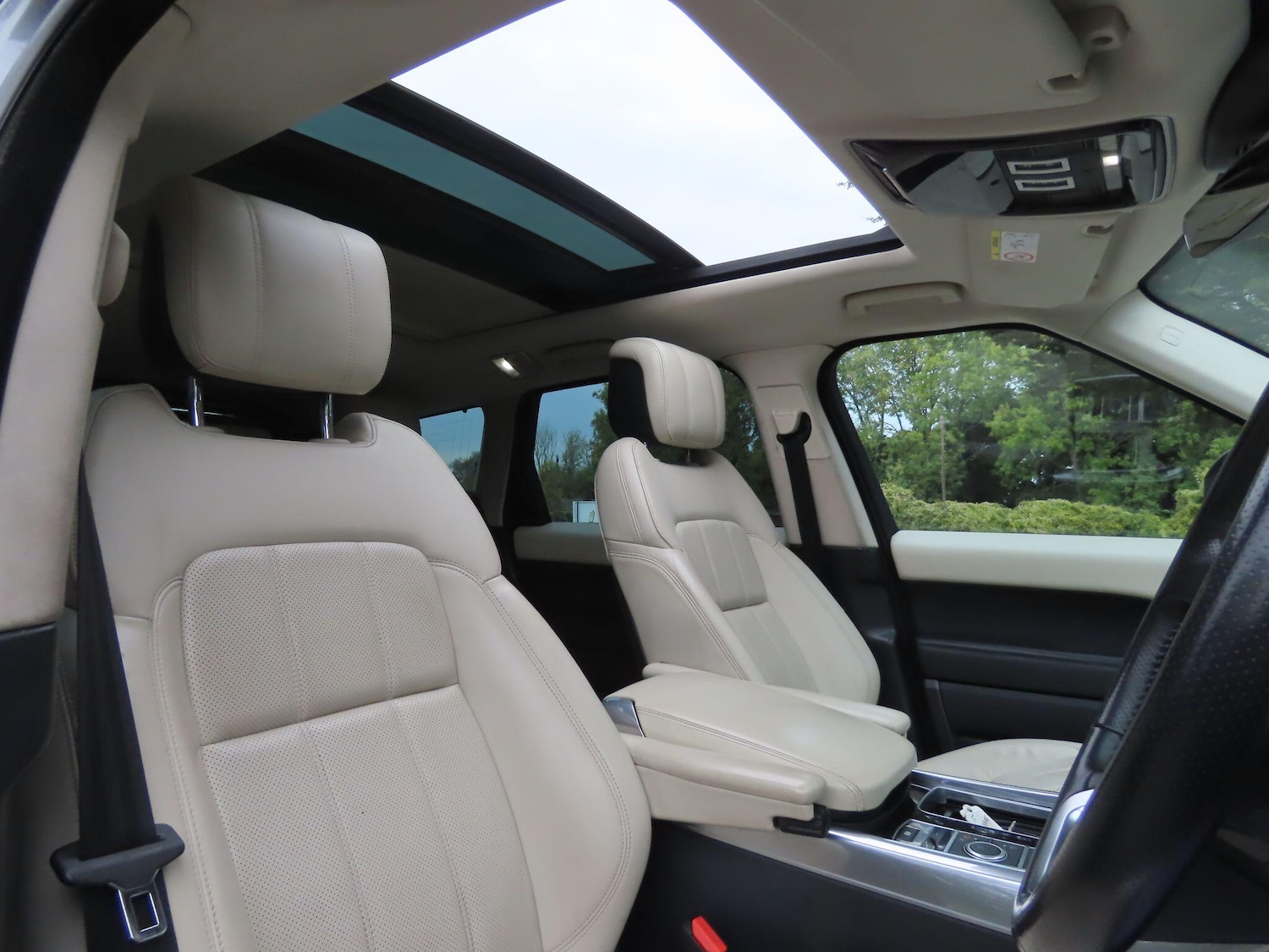 Used Land Rover Range Rover Sport 2017 for sale - 76167396: Photo 9