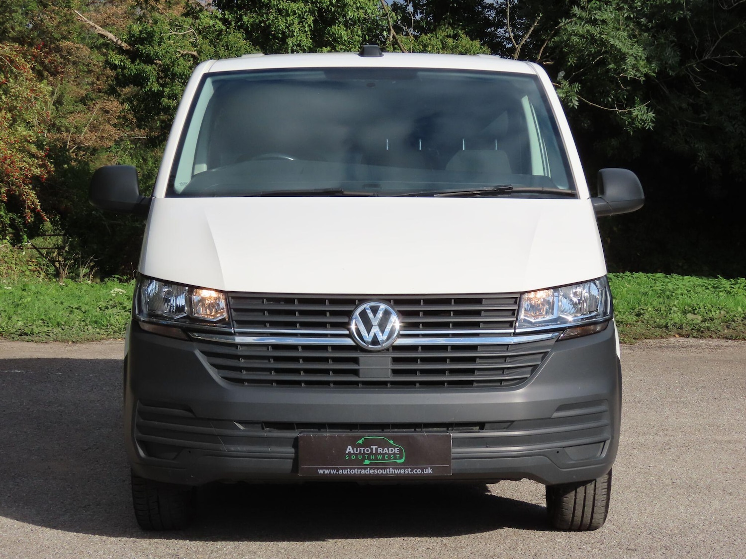 Used Volkswagen Transporter 2022 for sale - 76060090: Photo 2