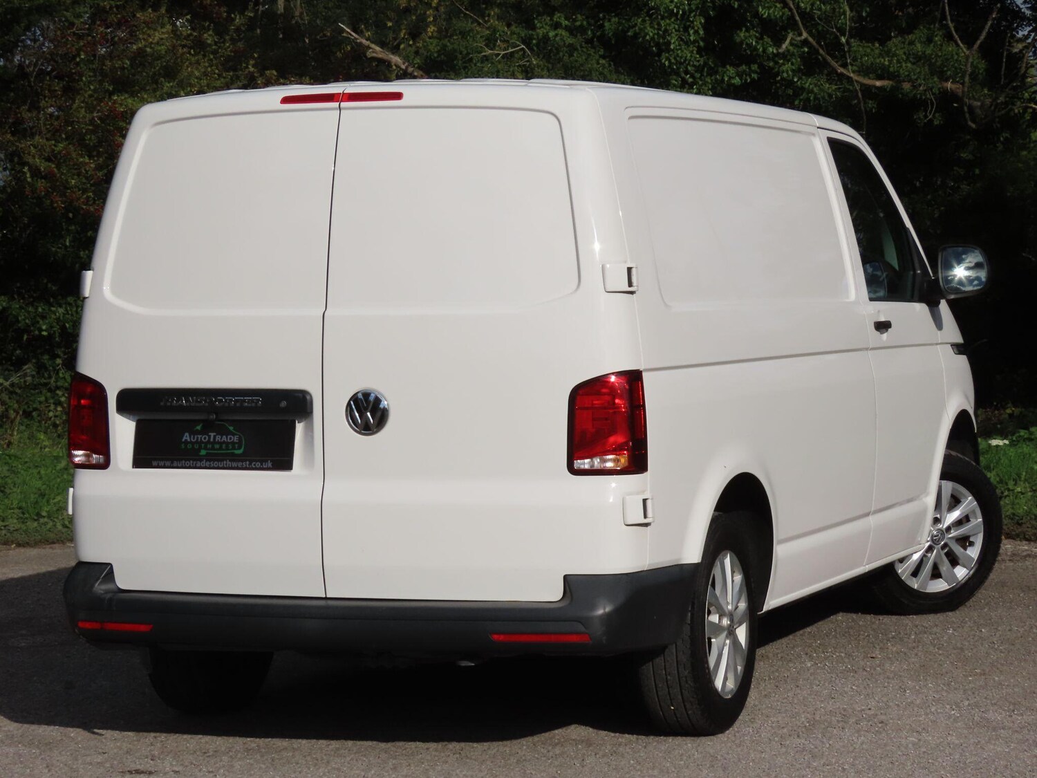 Used Volkswagen Transporter 2022 for sale - 76060090: Photo 4