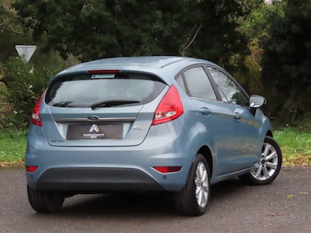 Used Ford Fiesta 2010 for sale - 76456786: Photo