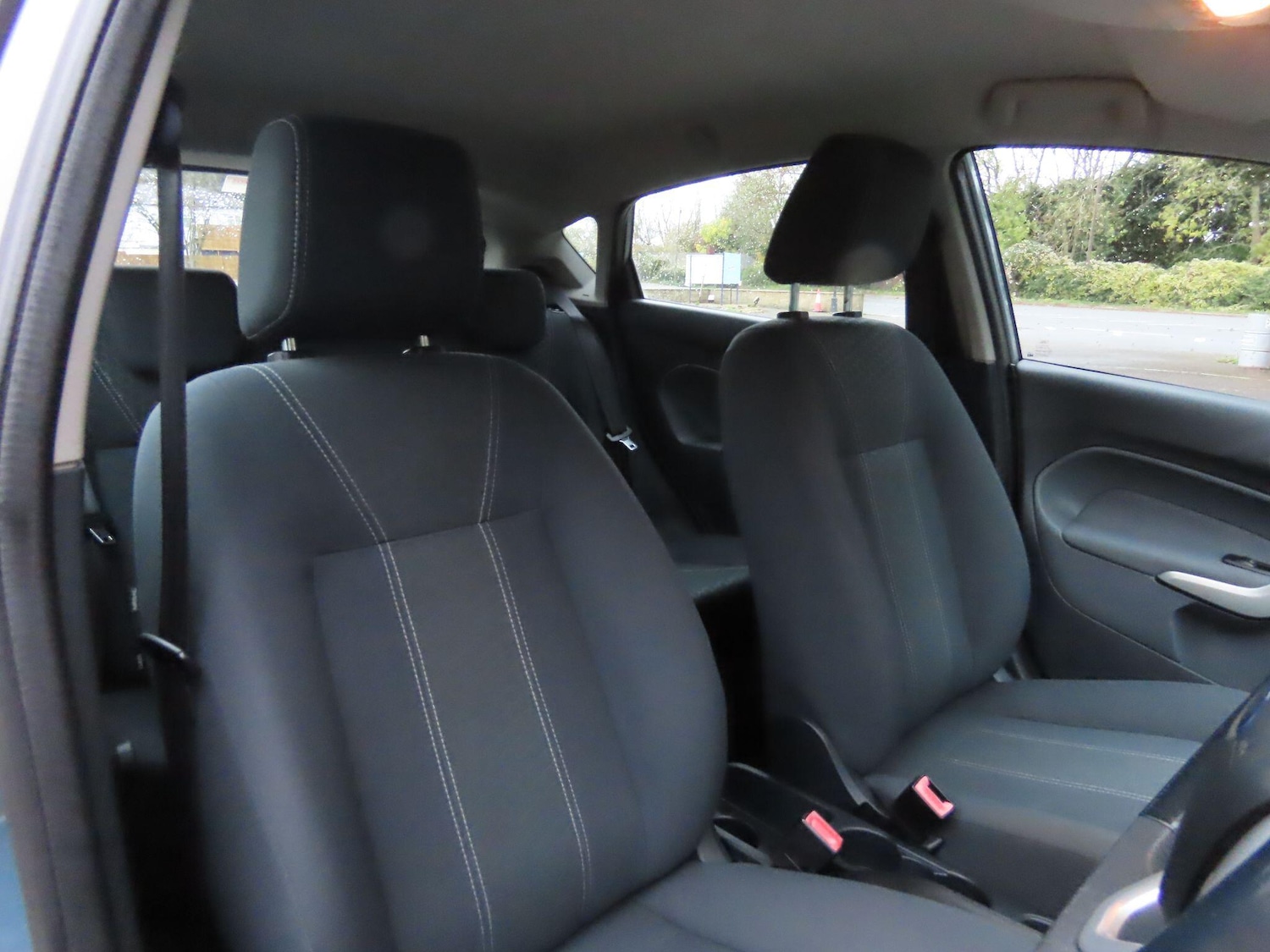 Used Ford Fiesta 2010 for sale - 76456786: Photo 8