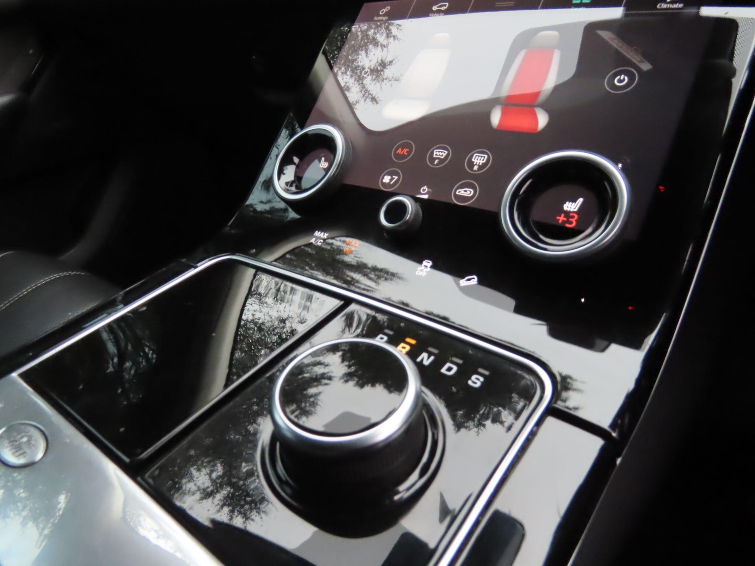 Used Land Rover Range Rover Velar 2018 for sale - 77559907: Photo 13