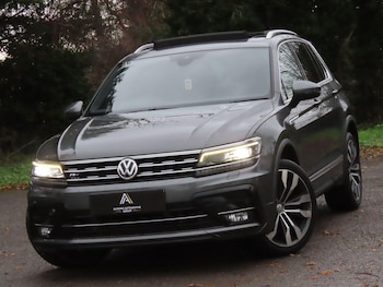 Used Volkswagen Tiguan 2017 for sale - 76855999: Photo