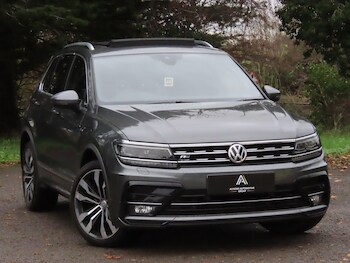 Used Volkswagen Tiguan 2017 for sale - 76855999: Photo