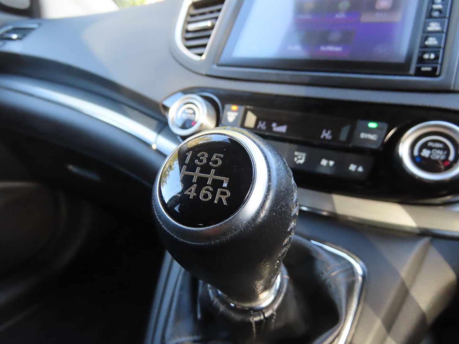 Used Honda CR-V 2017 for sale - 76608262: Photo 12