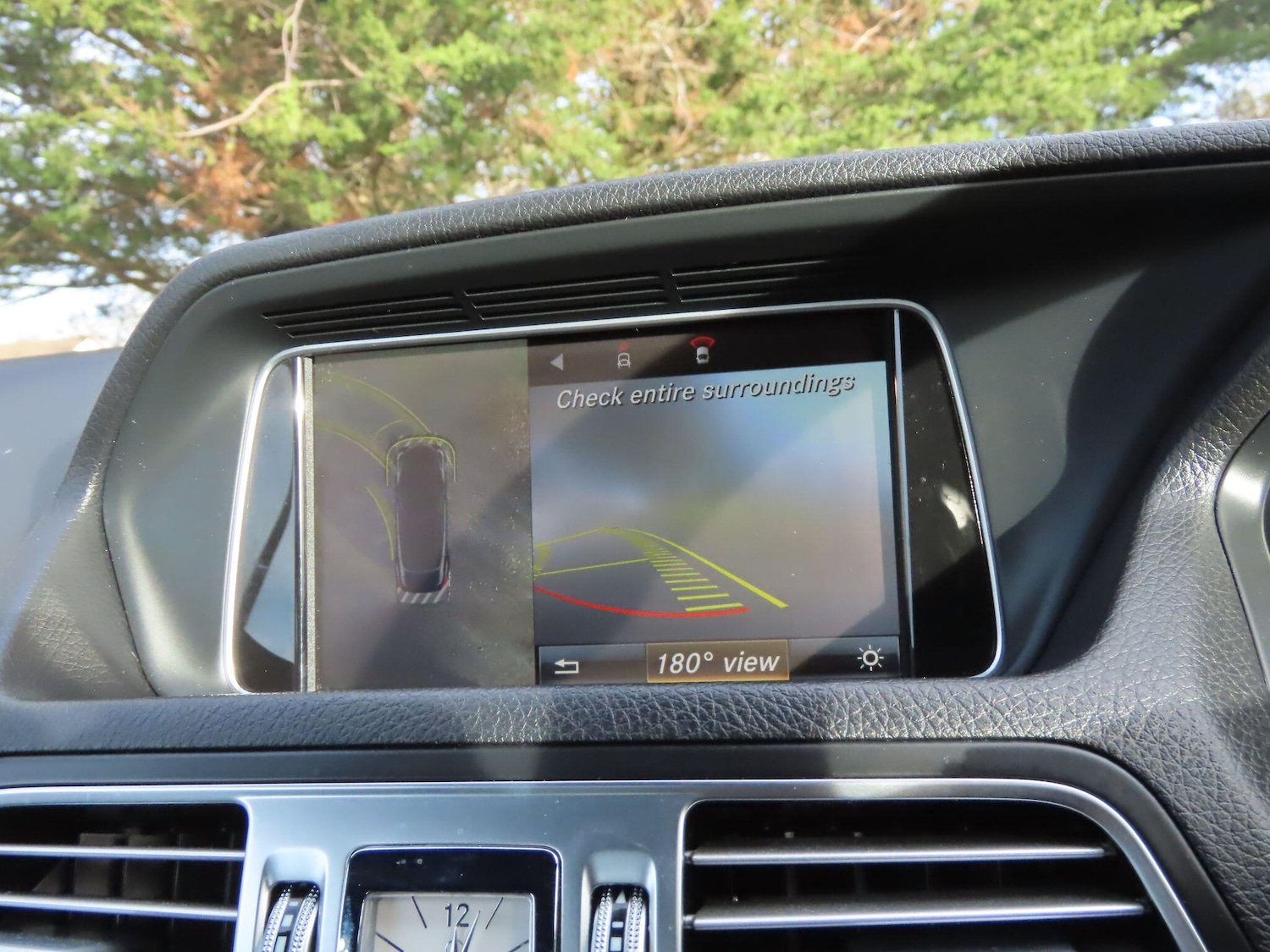 Used Mercedes-Benz E Class 2015 for sale - 76942356: Photo 15