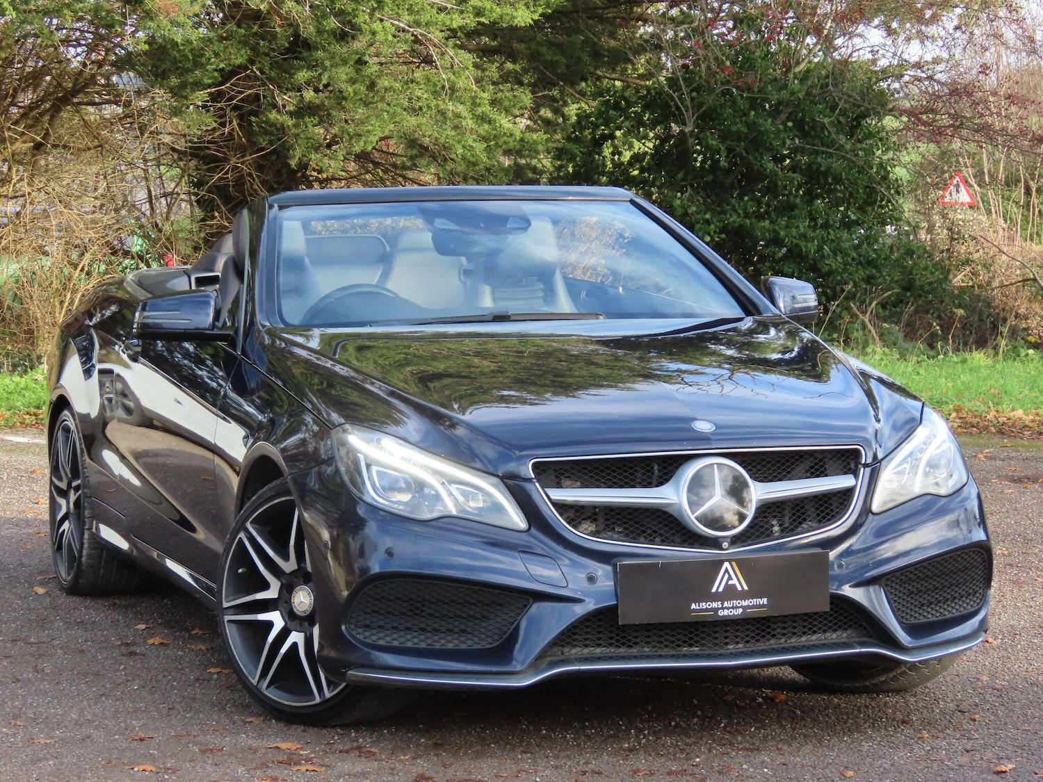 Used Mercedes-Benz E Class 2015 for sale - 76942356: Photo 2