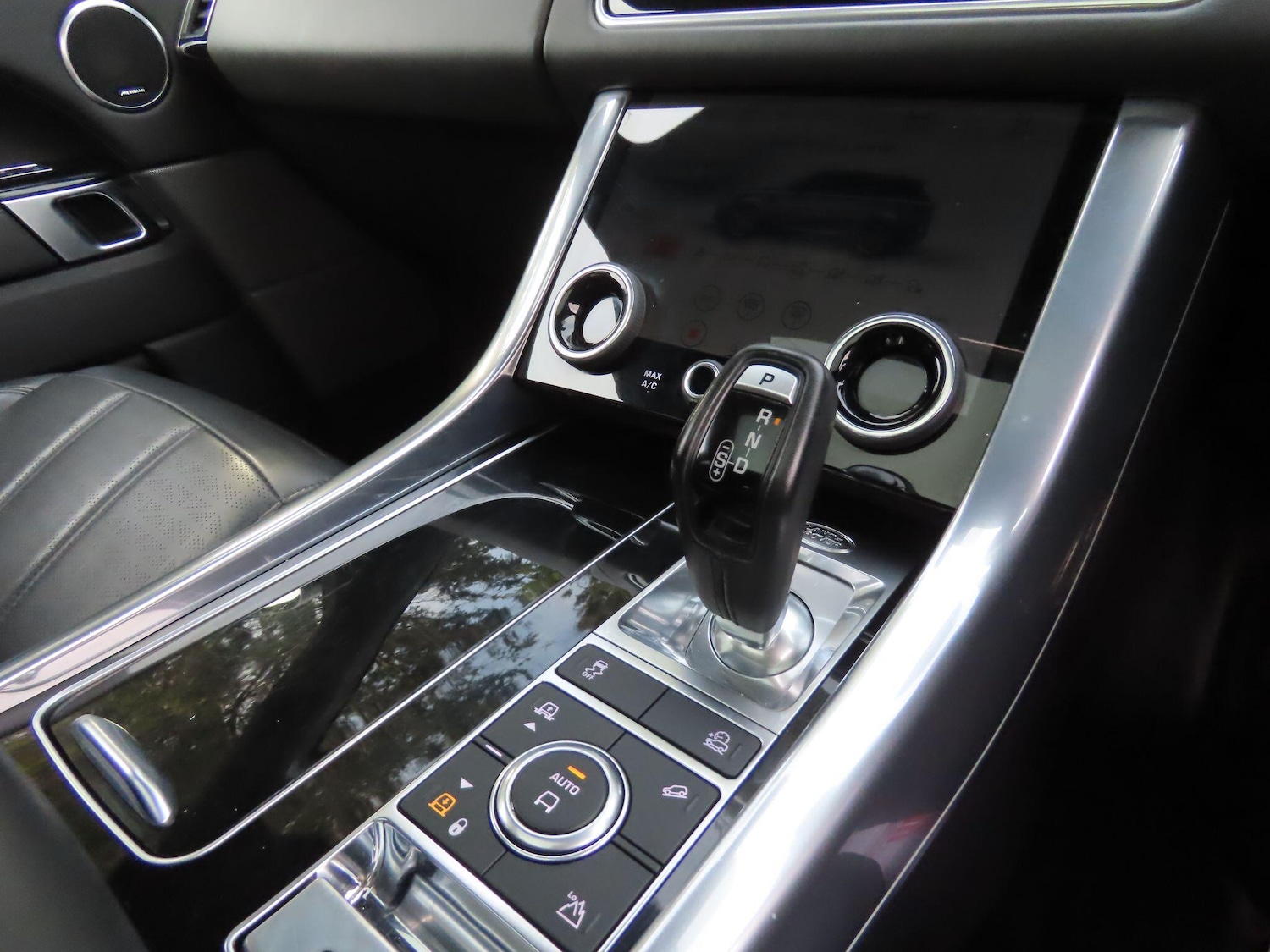 Used Land Rover Range Rover Sport 2018 for sale - 77982337: Photo 15