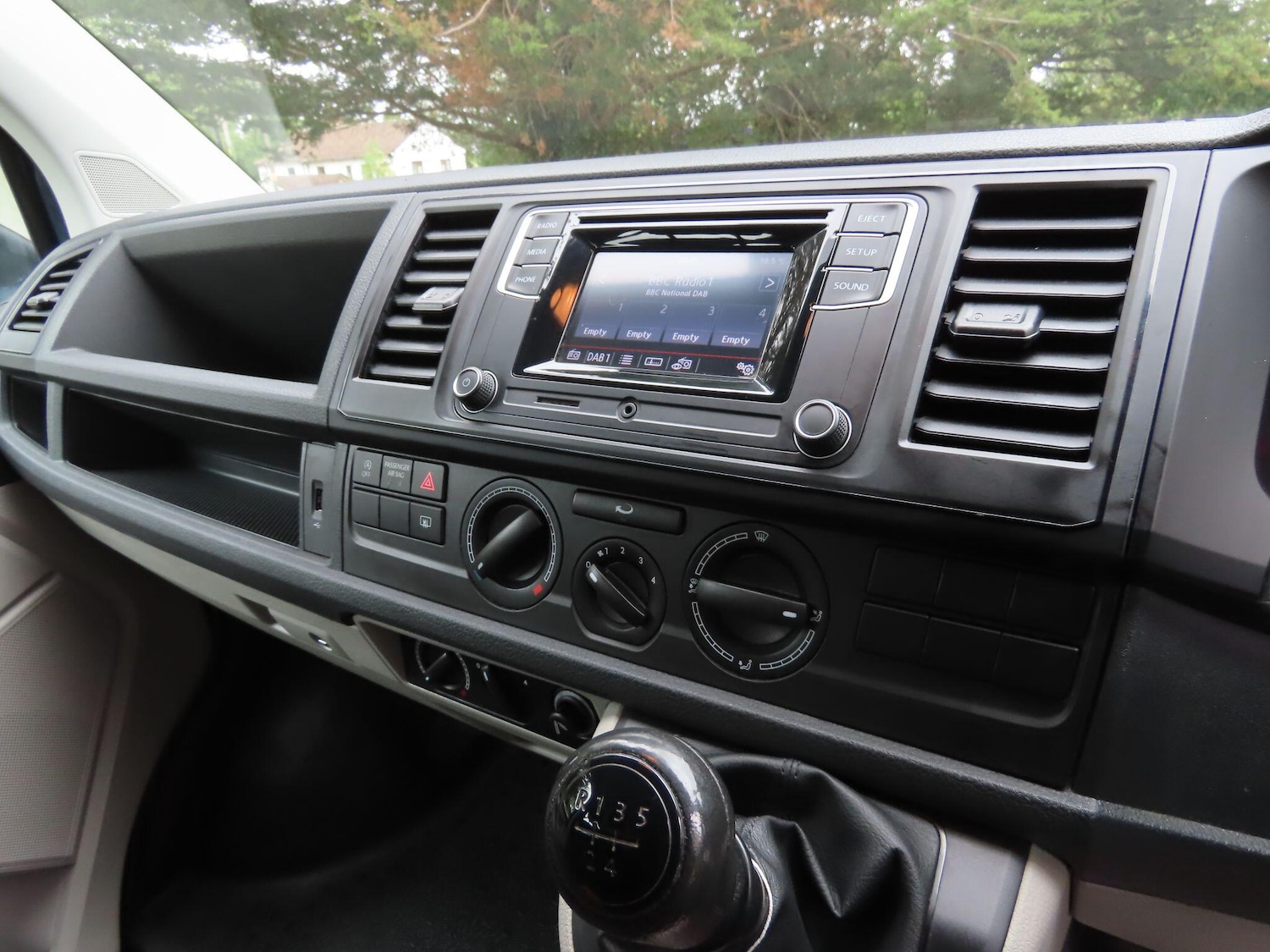 Used Volkswagen Transporter Shuttle 2016 for sale - 76988871: Photo 13