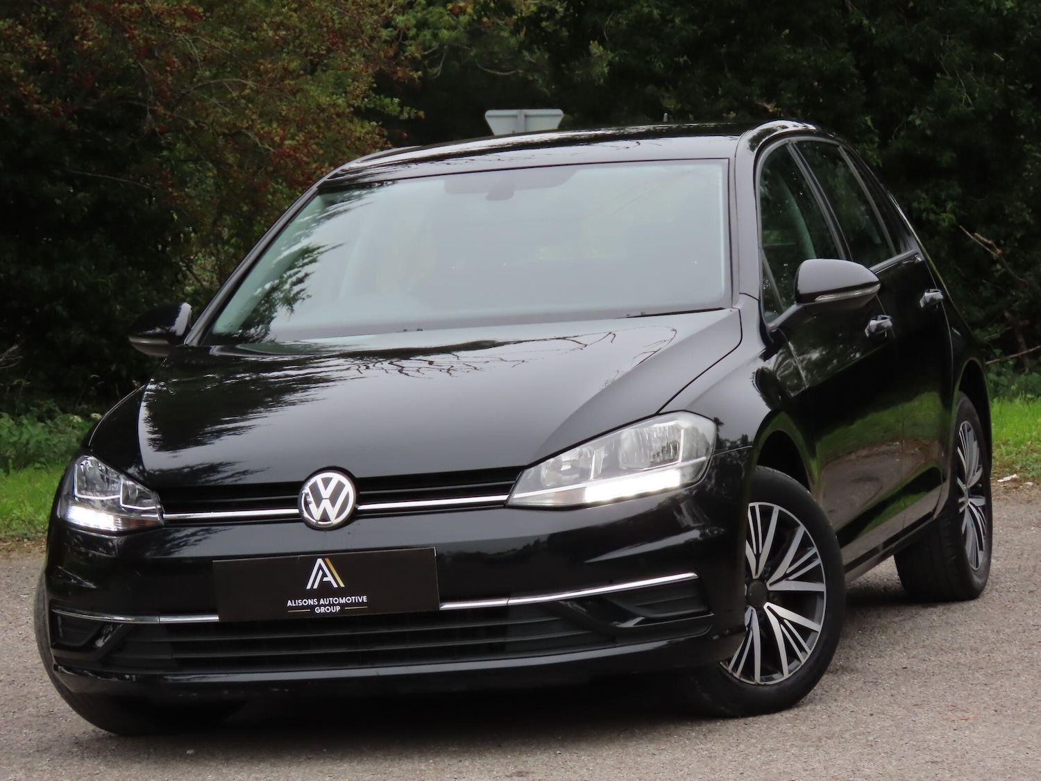 Used Volkswagen Golf 2018 for sale - 76269889: Photo 1