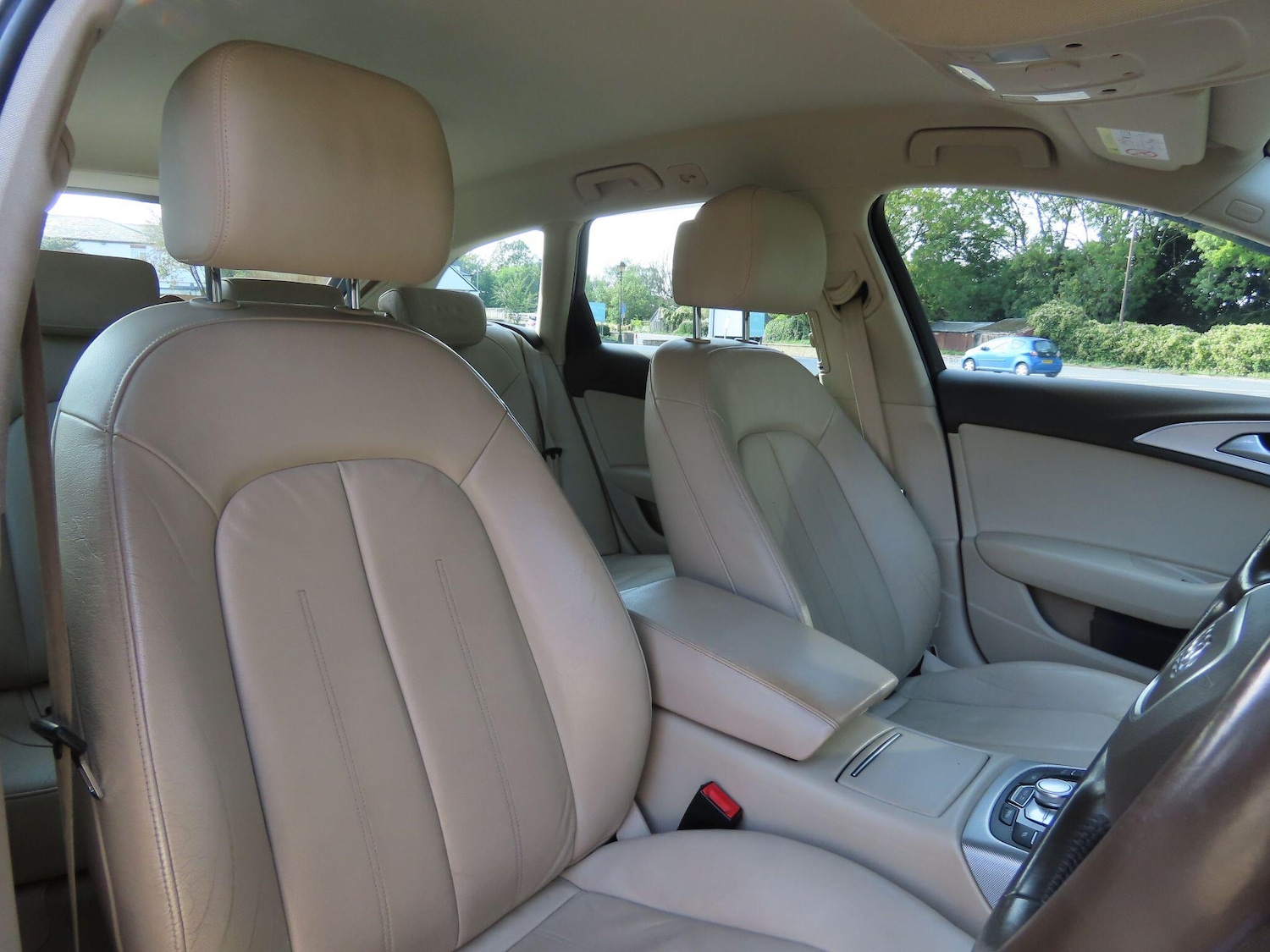 Used Audi A6 Avant 2015 for sale - 76020467: Photo 10