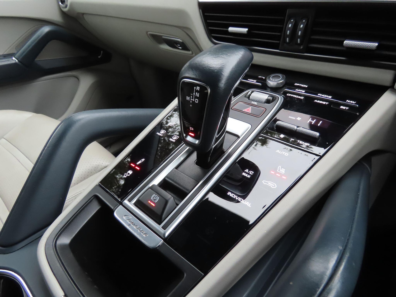 Used Porsche Cayenne 2022 for sale - 76201343: Photo 15