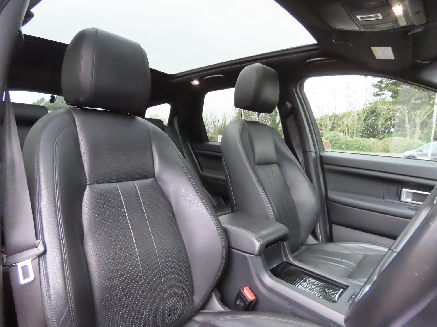 Used Land Rover Discovery Sport 2018 for sale - 77020826: Photo 11