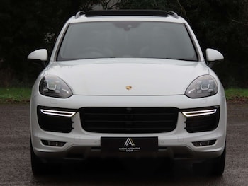 Used Porsche Cayenne 2017 for sale - 79245644: Photo