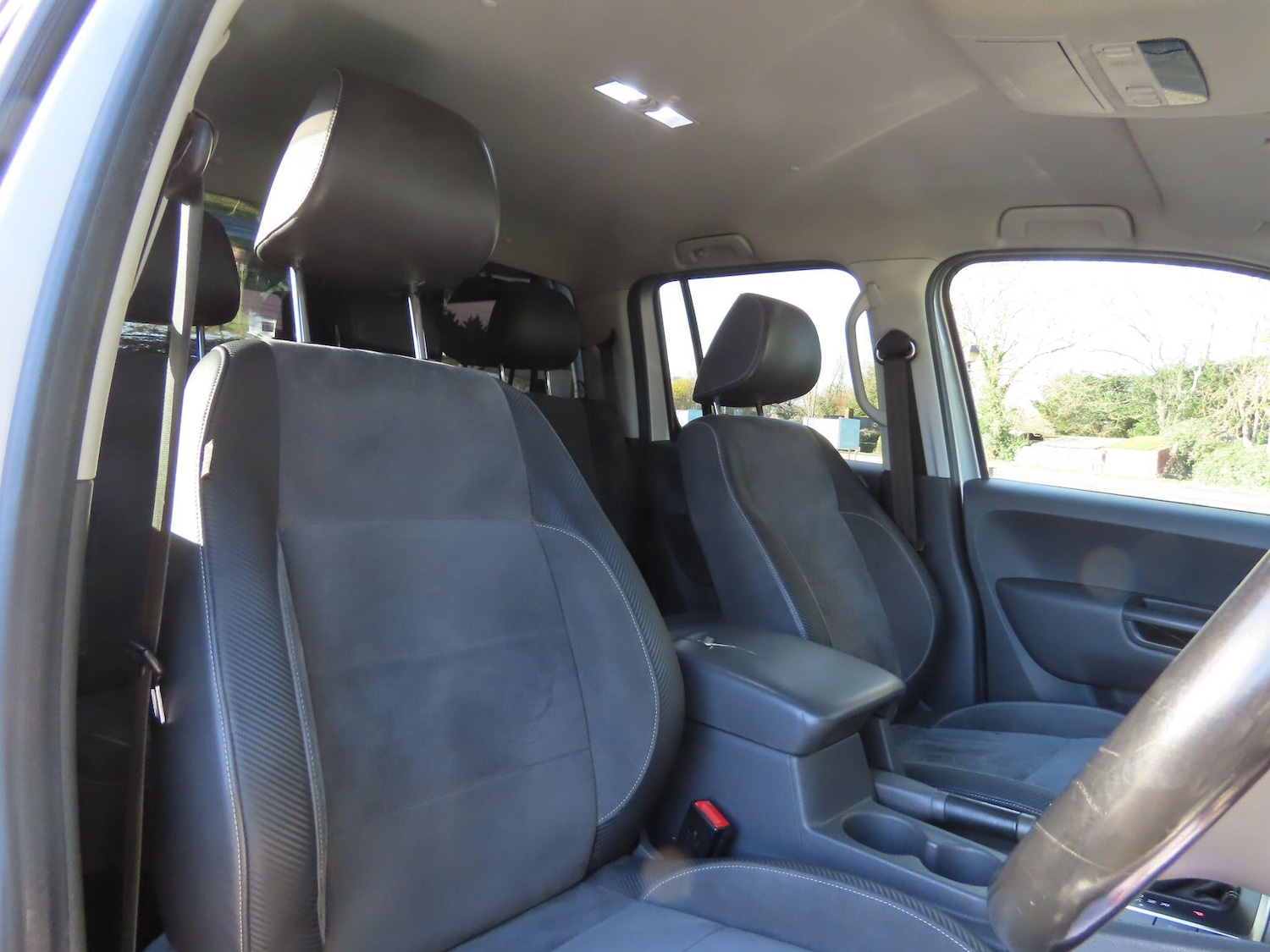 Used Volkswagen Amarok 2015 for sale - 76786873: Photo 10