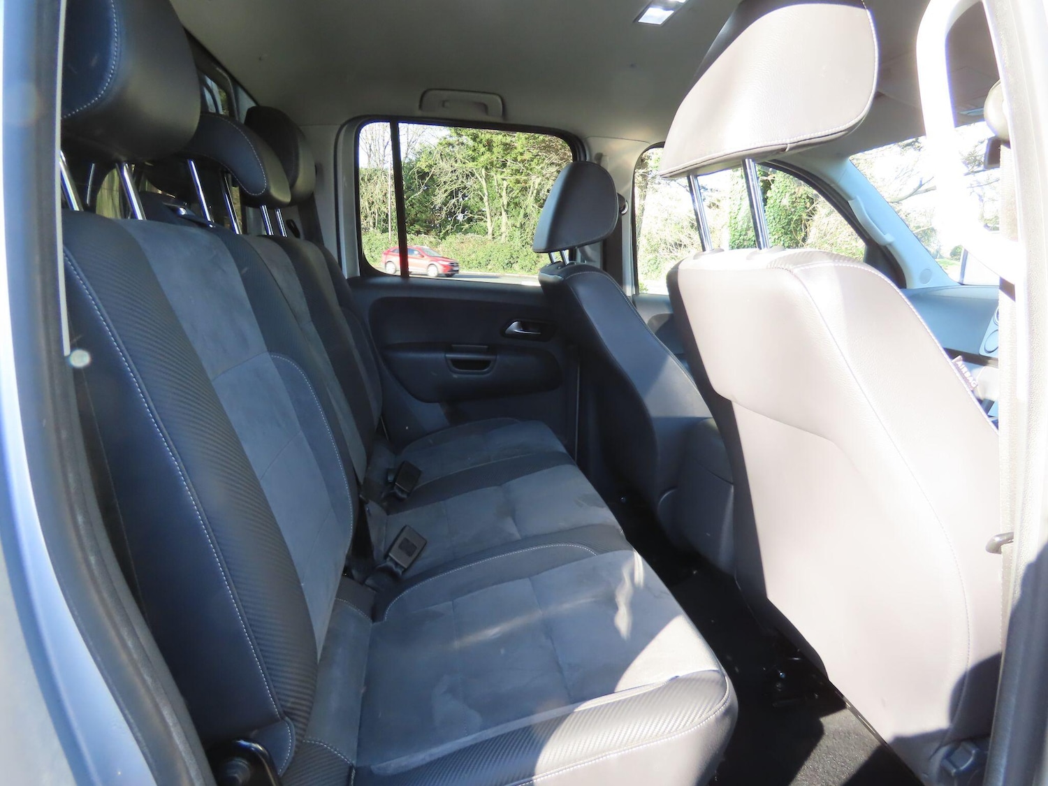 Used Volkswagen Amarok 2015 for sale - 76786873: Photo 11