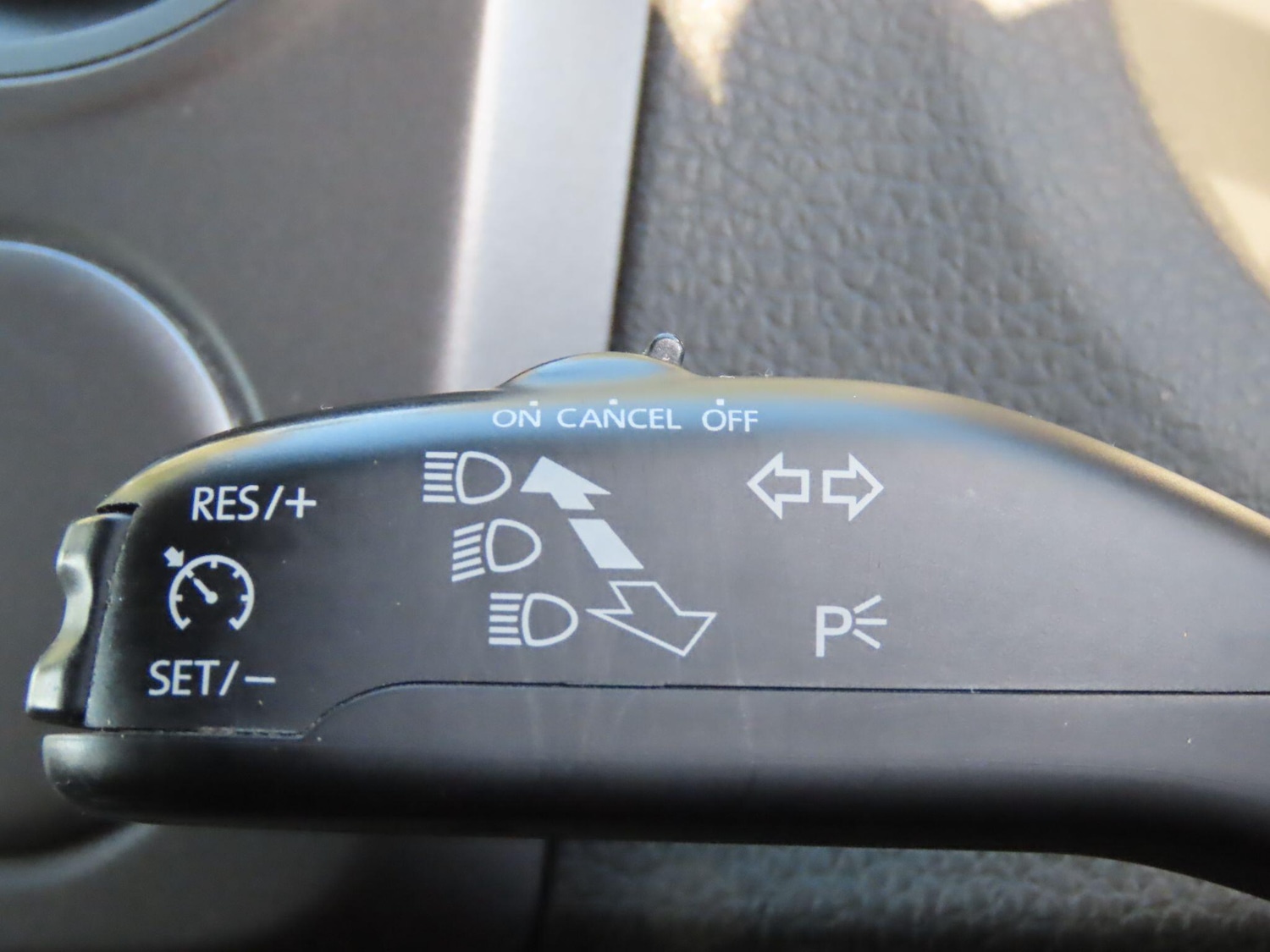 Used Volkswagen Amarok 2015 for sale - 76786873: Photo 16