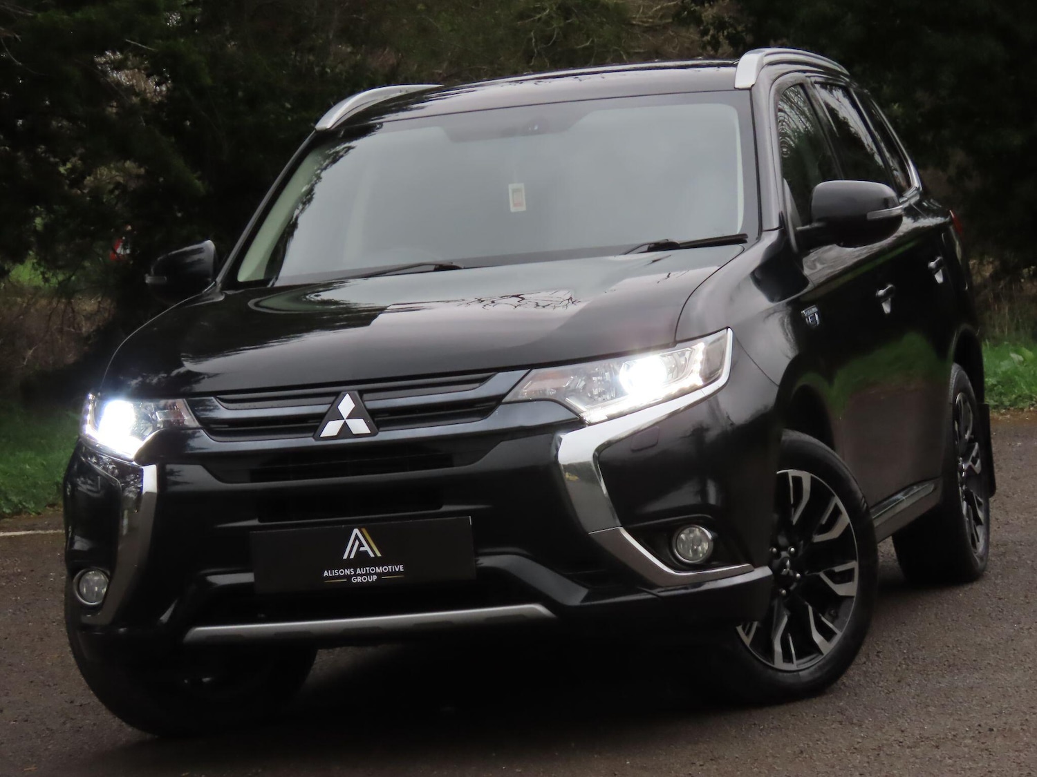 Used Mitsubishi Outlander 2015 for sale - 77882392: Photo 1