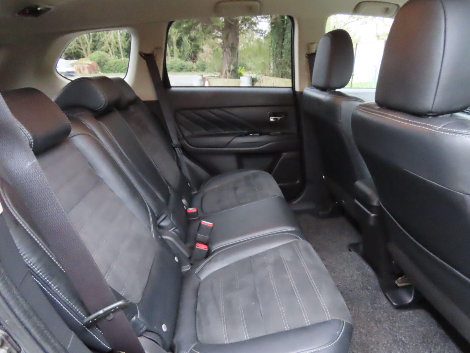 Used Mitsubishi Outlander 2015 for sale - 77882392: Photo 10