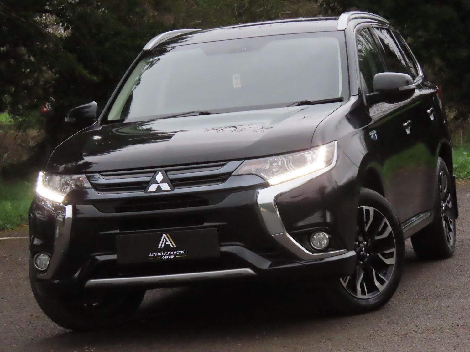 Used Mitsubishi Outlander 2015 for sale - 77882392: Photo 2