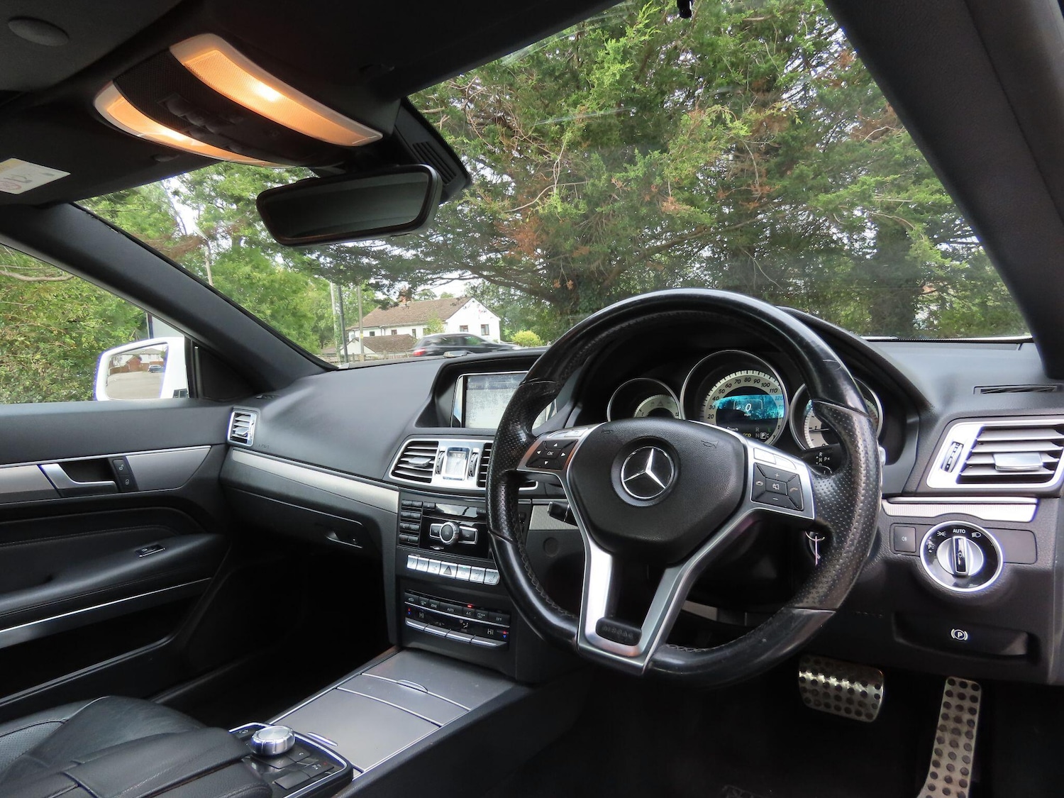 Used Mercedes-Benz E Class 2014 for sale - 76988303: Photo 9