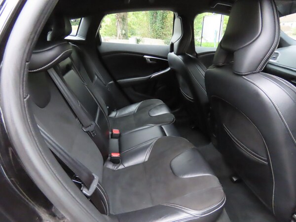 Used Volvo V40 2017 for sale - 76283413: Photo 10