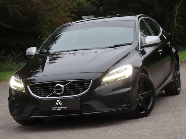 Used Volvo V40 2017 for sale - 76283413: Photo 1
