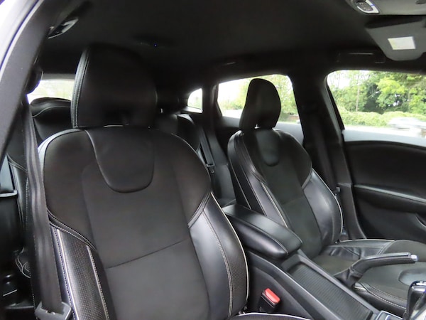 Used Volvo V40 2017 for sale - 76283413: Photo 9