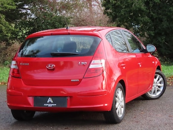 Used Hyundai i30 2010 for sale - 76964500: Photo