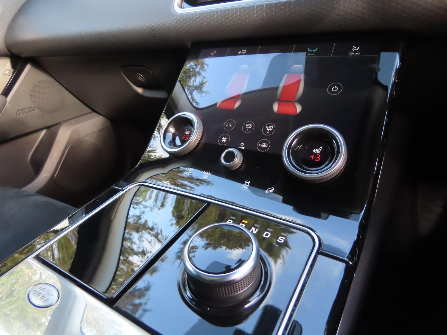 Used Land Rover Range Rover Velar 2018 for sale - 77315312: Photo 14