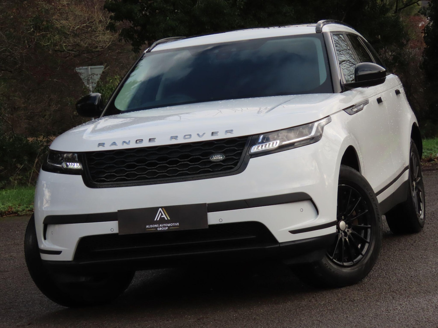 Used Land Rover Range Rover Velar 2018 for sale - 77315312: Photo 2