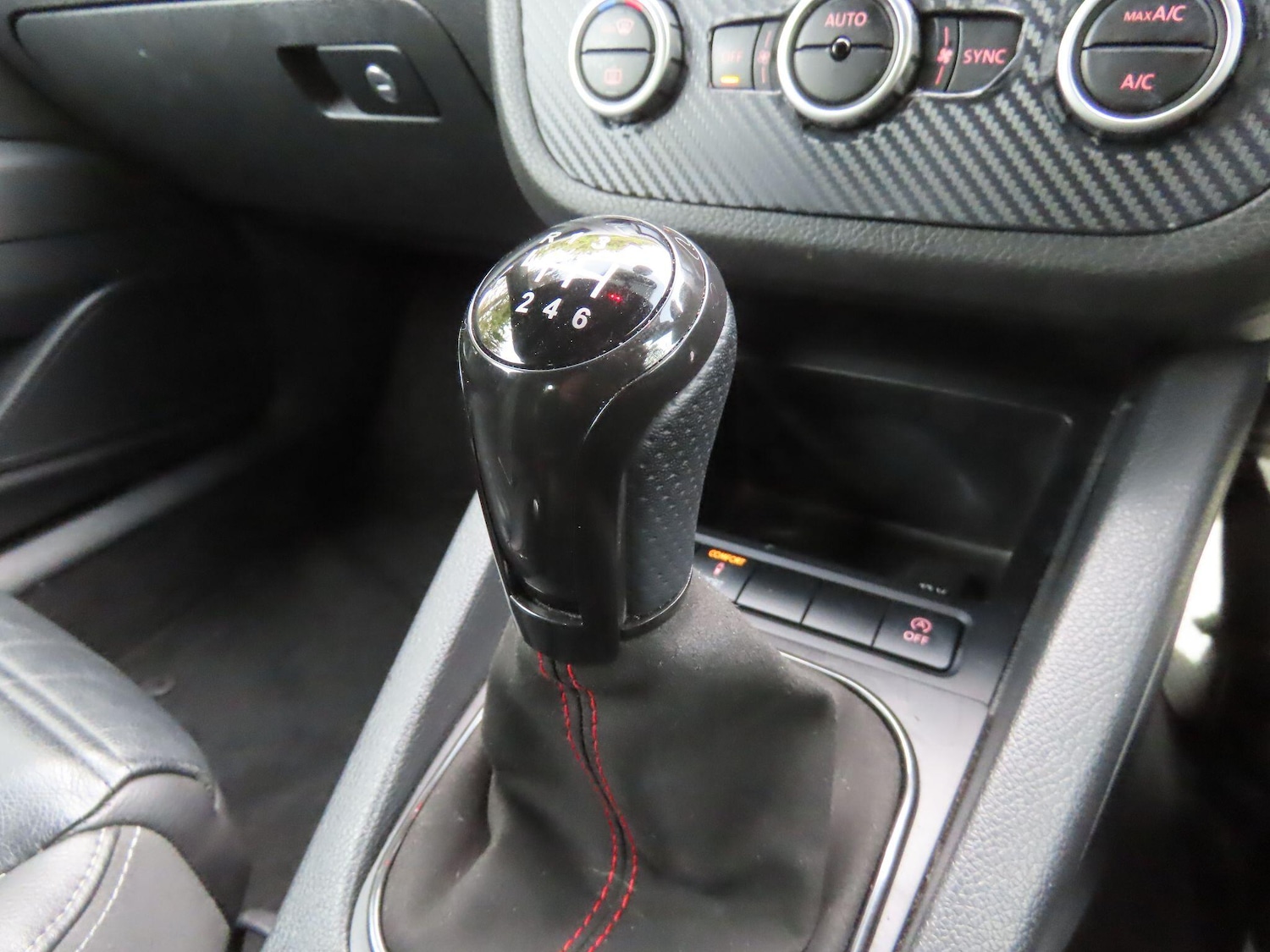 Used Volkswagen Scirocco 2013 for sale - 76109134: Photo 11