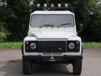 Used Land Rover Defender 2009 for sale - 79229634: Photo