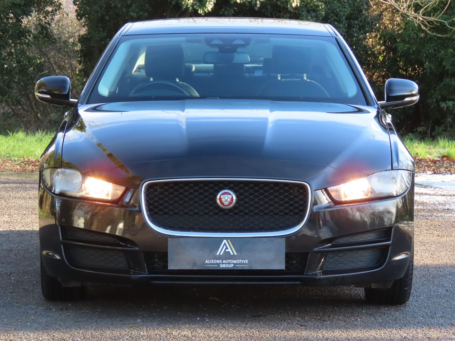 Used Jaguar XE 2015 for sale - 77130672: Photo 3