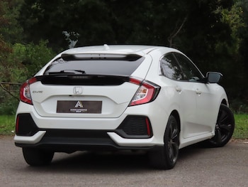 Used Honda Civic 2019 for sale - 76282816: Photo 4