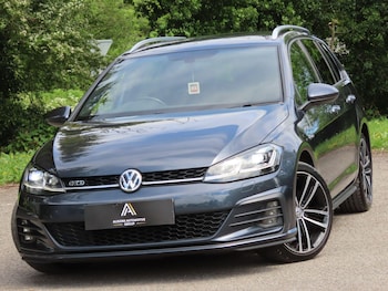 Used Volkswagen Golf 2018 for sale - 78491304: Photo