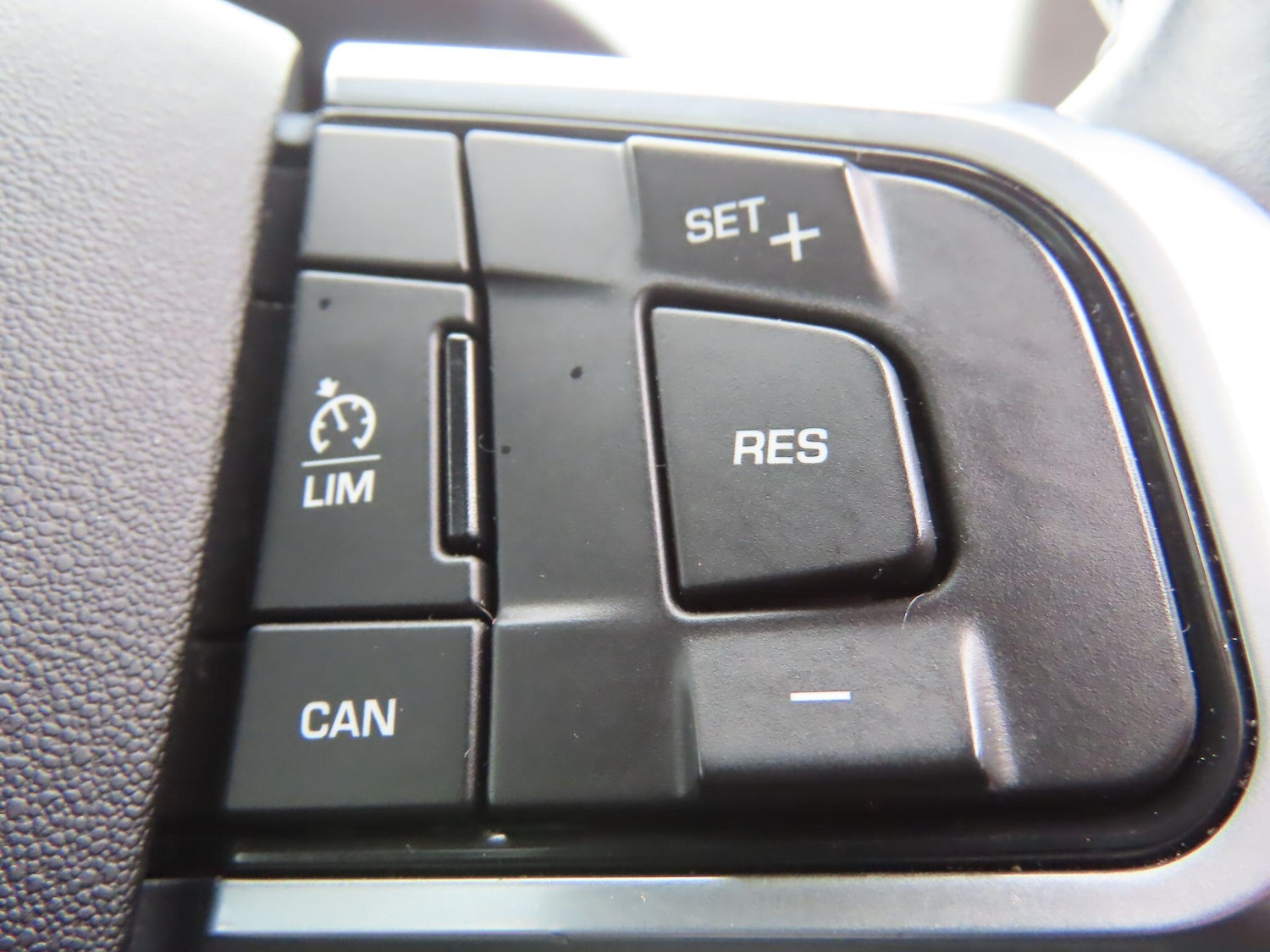 Used Land Rover Discovery Sport 2016 for sale - 77909412: Photo 16