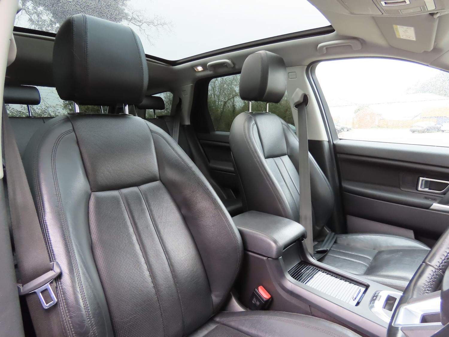 Used Land Rover Discovery Sport 2016 for sale - 77909412: Photo 9