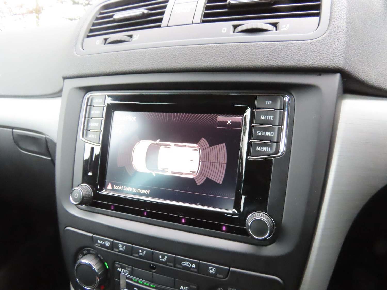 Used Skoda Yeti 2017 for sale - 77155545: Photo 12