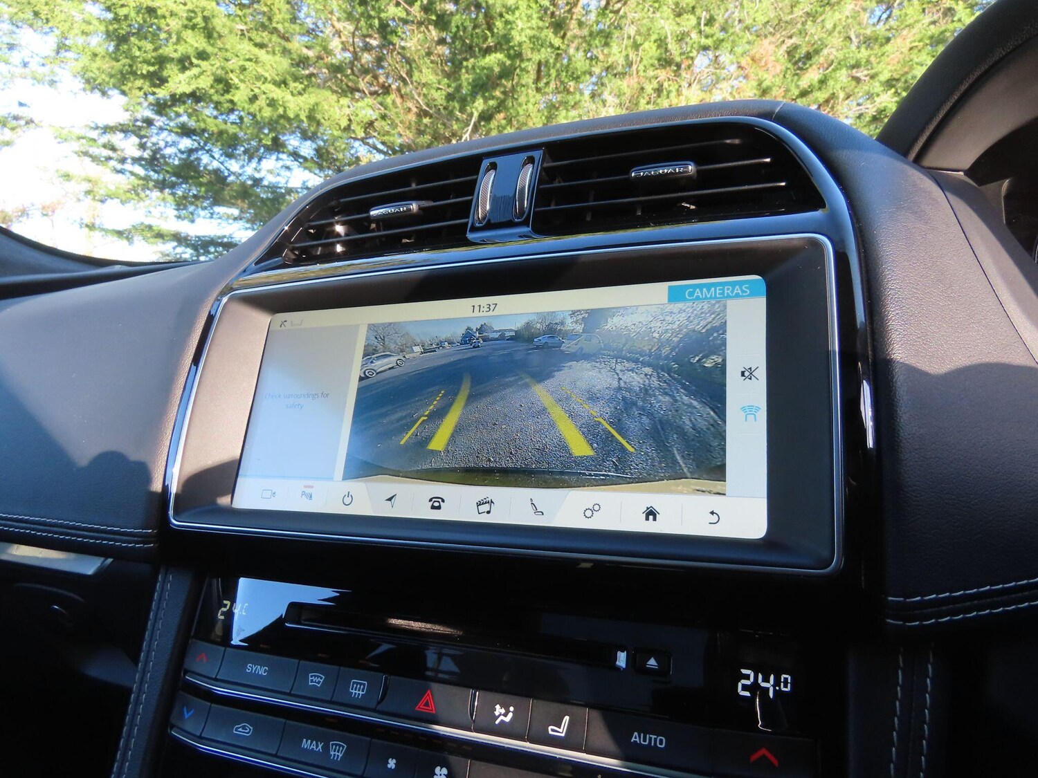 Used Jaguar F-Pace 2019 for sale - 76786863: Photo 13