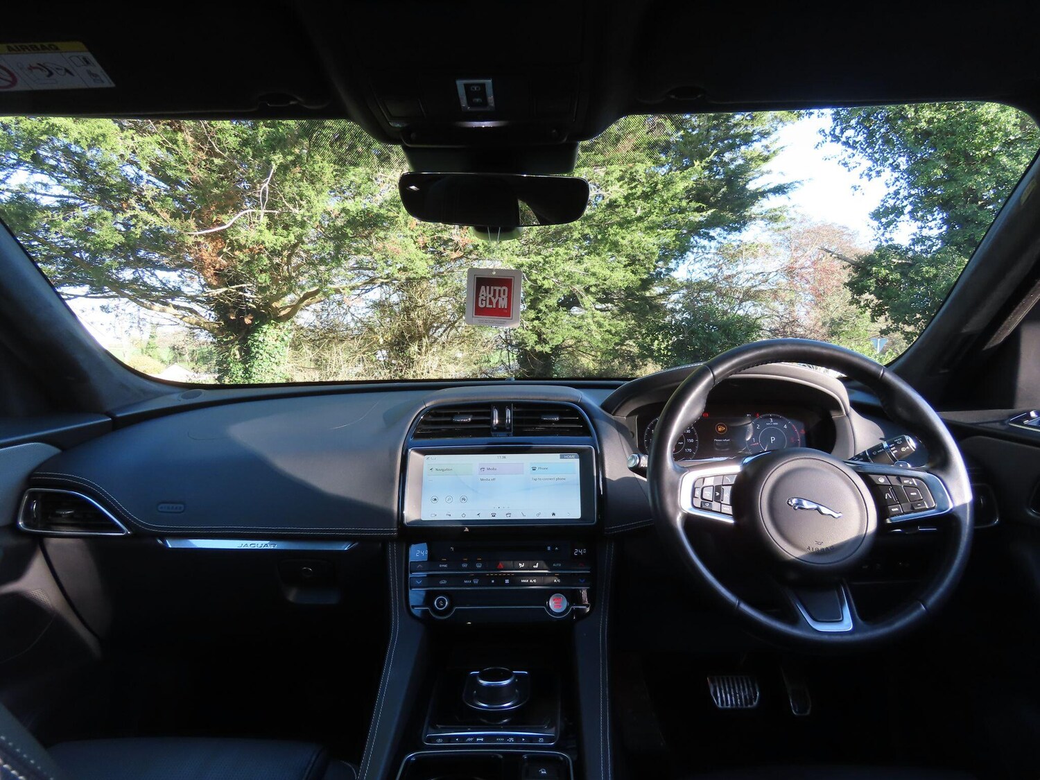 Used Jaguar F-Pace 2019 for sale - 76786863: Photo 8