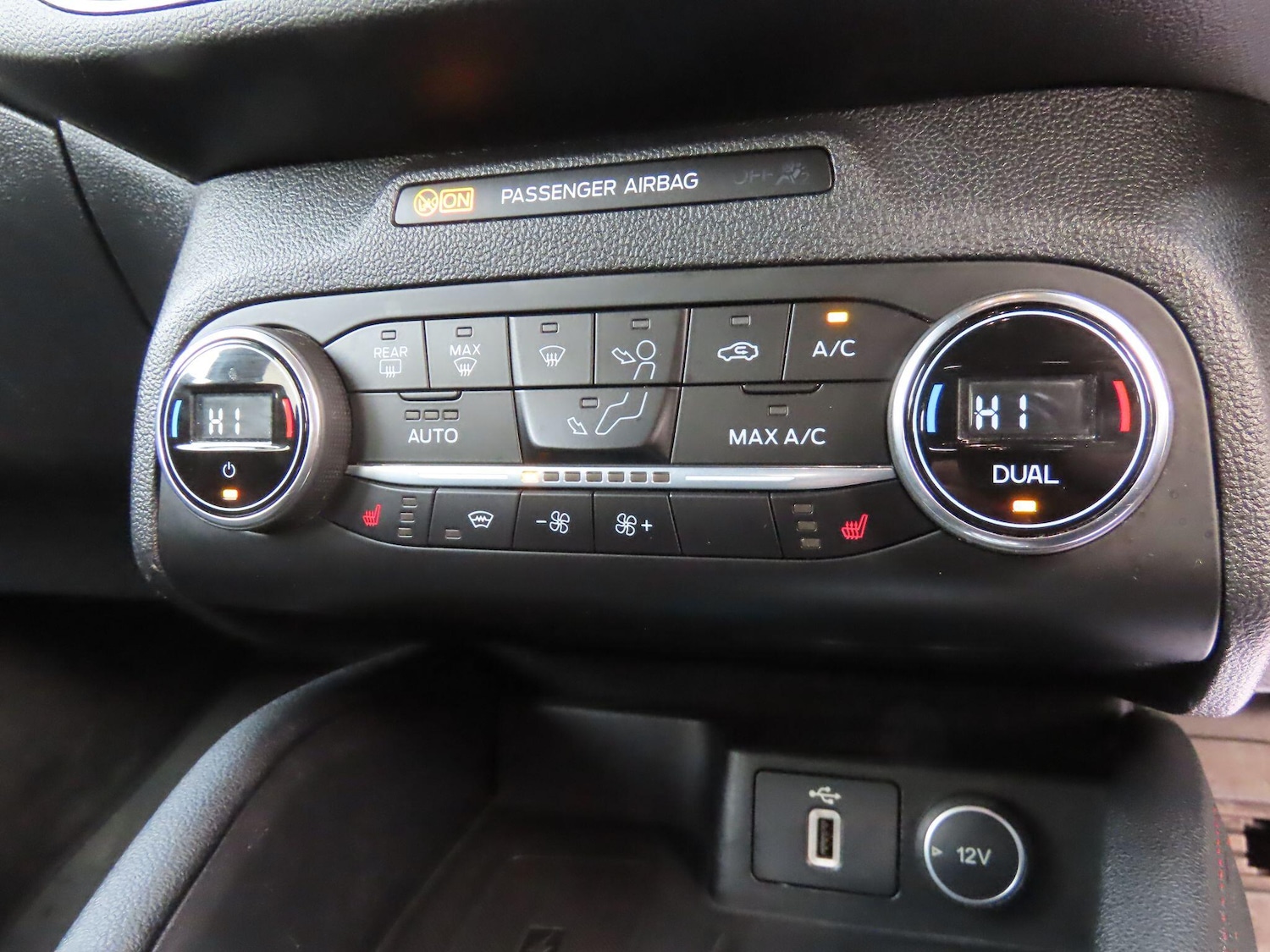 Used Ford Focus 2019 for sale - 77794104: Photo 12